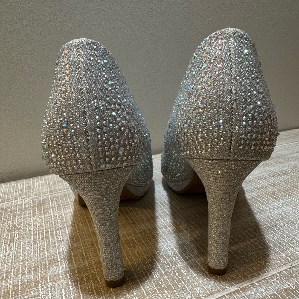 Silver Slipper size 8.5 heels